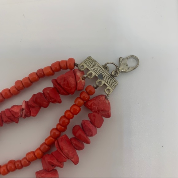 Vintage Bracelet with Orange and Coral Beads - Picture 3 of 5